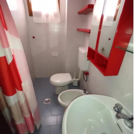 Cozy Flat Near The Apartment Bibione